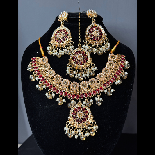 Graceful Indian Jewelry Set with Jhumkay – Necklace, Earrings & Tikka Combo
